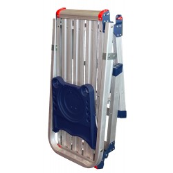 Arbeitsplattform mit Werkzeugablage